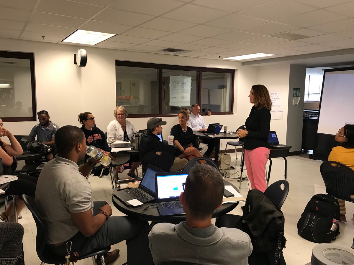 bthompsonHCPS's tweet photo. @AThompson_HCPS doing what she does best - inspiring leaders to reflect, be honest with themselves, and plan for implementing positive change for our staff and students! #thetree #impactteams #lifeready2 https://t.co/dUiz6Bb6It