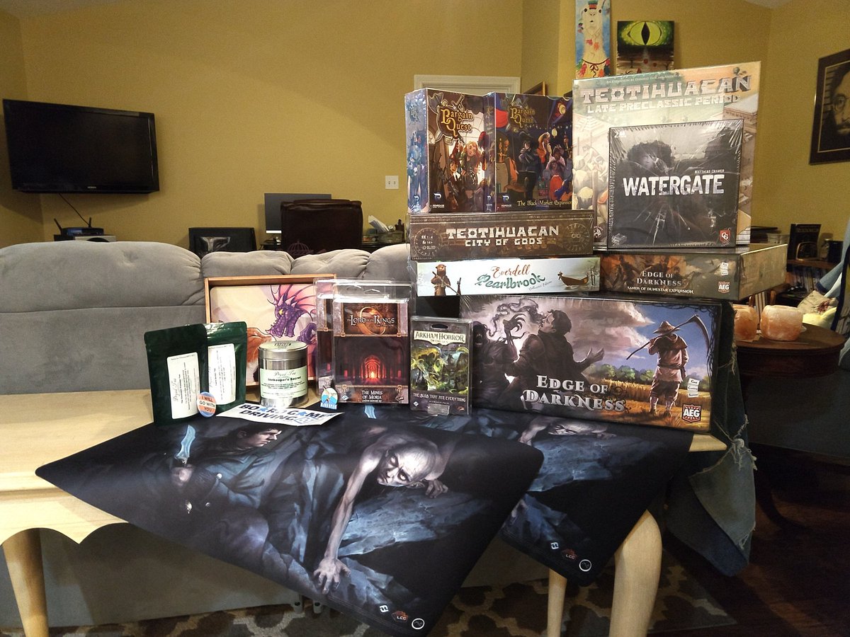 blooming_boards's tweet photo. @Gen_Con #genconhaul https://t.co/D2AXcFFRoF