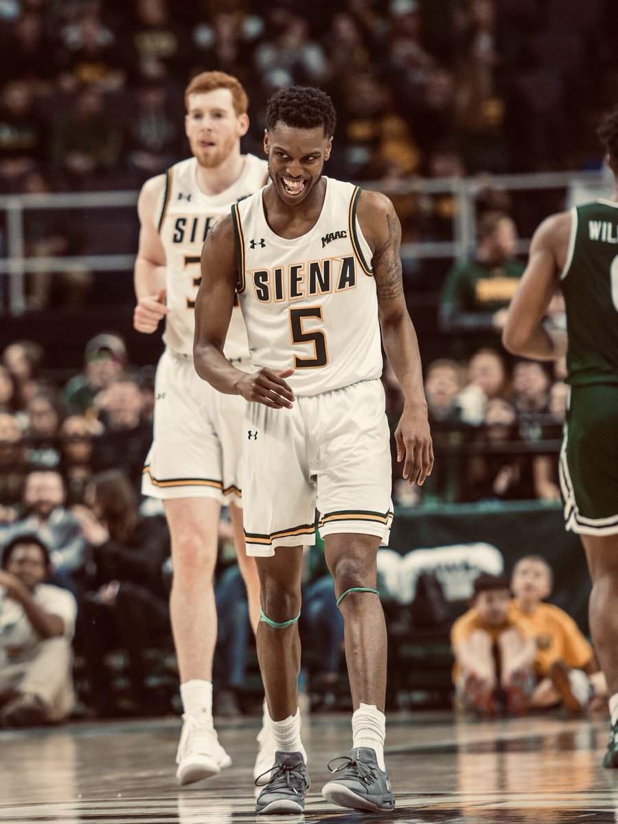 deemforever_'s tweet photo. Happy to announce I will be apart of @Sportchanges and the 2019/2020 Victory scholars in 🇮🇪!! Excited to get this journey started in a couple days. #SlowG🐢 #VictoryIsComing https://t.co/6vJ9o52ELD