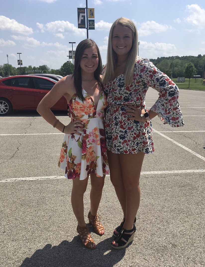 McKenzie9979's tweet photo. Happy Birthday Lex💕 I hope you have the best day ever! @HeekeLexi https://t.co/ccCZsOeI2u