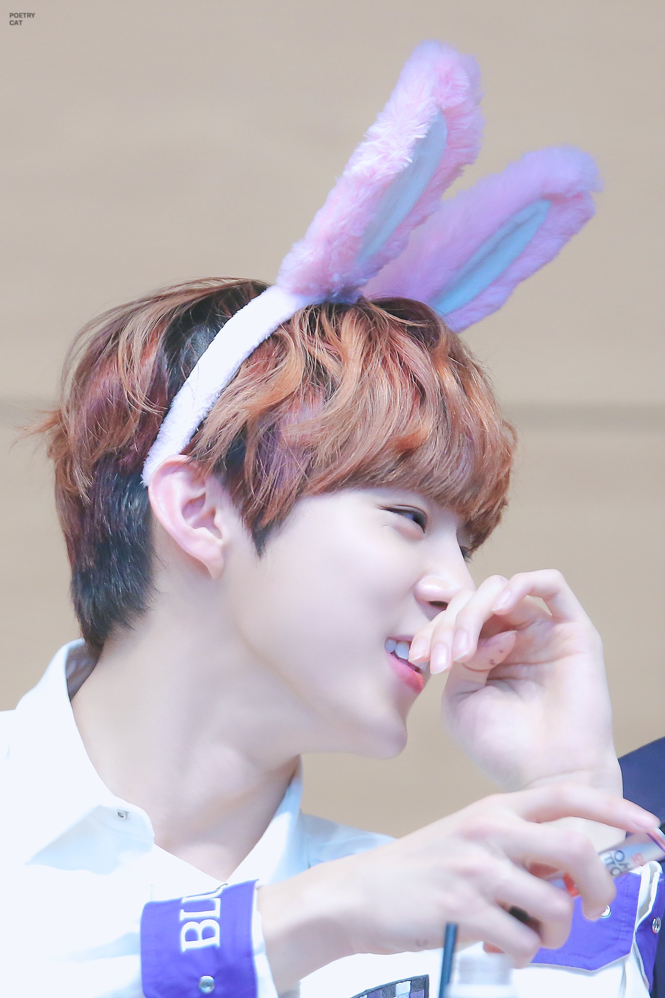 POETRY CAT on Twitter: "160213 HQ 앞으로는 이렇게 예쁘게 웃을 일만 가득했으면 좋겠어 :-) #김우석
