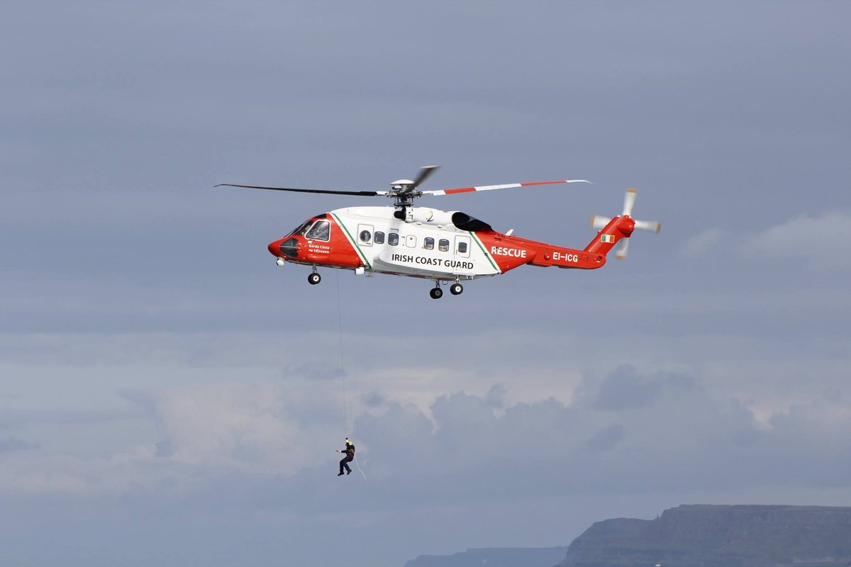 Irish Coast Guard rescue 15 people swept out to sea in Donegal.

Rescue 118, has airlifted 10 people to hospital in Letterkenny after 15 People got into difficulty while swimming from Magheroarty pier this afternoon. 

All 15 casualties were successfully rescued.
#IrishCoastGuard