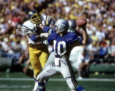 “It’s my day today!” And all other lefties! Stay in your right minds!  Happy National #LeftHandersDay.