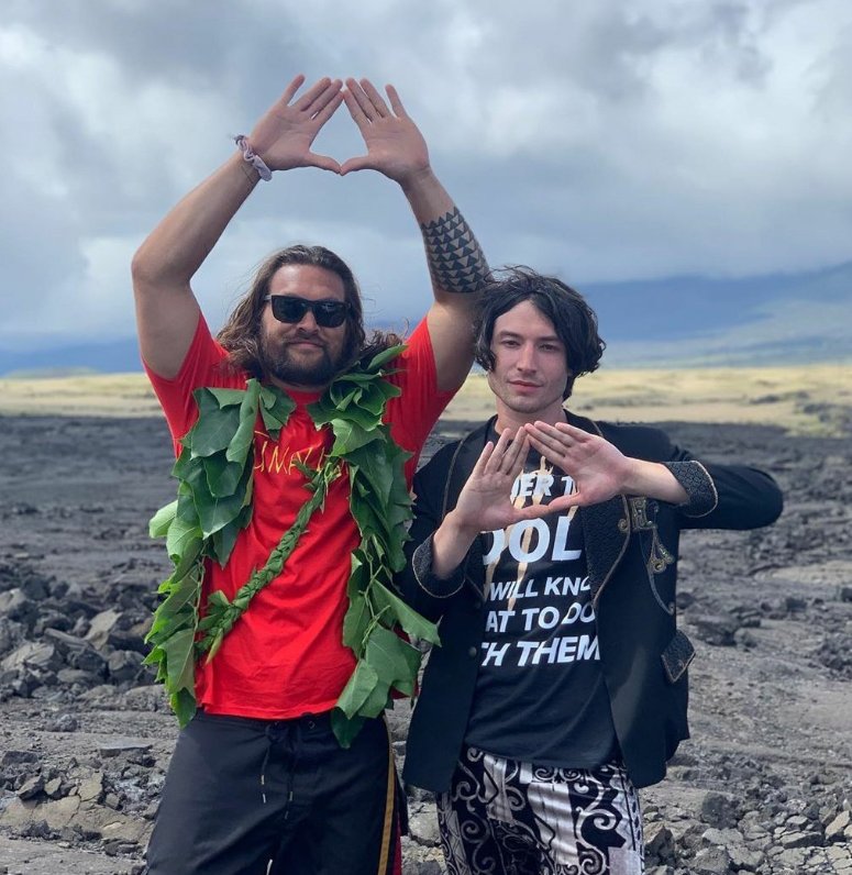 mahtowin1's tweet image. Aquaman and The Flash (Justice League stars Jason Momoa &amp;amp; Ezra Miller) both join the kia'i superheroes at #MaunaKea to stop construction of the #TMT telescope project. 
#ProtectMaunaKea