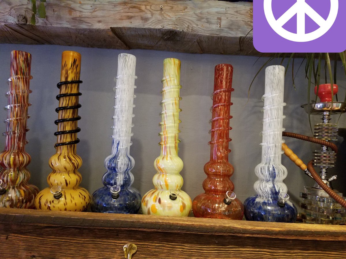 ThePeacePipe420's tweet photo. Old school soft glass.colored glass hookah. These are heavy hitters.Available at The Peace Pipe https://t.co/A2B1gbROx1
