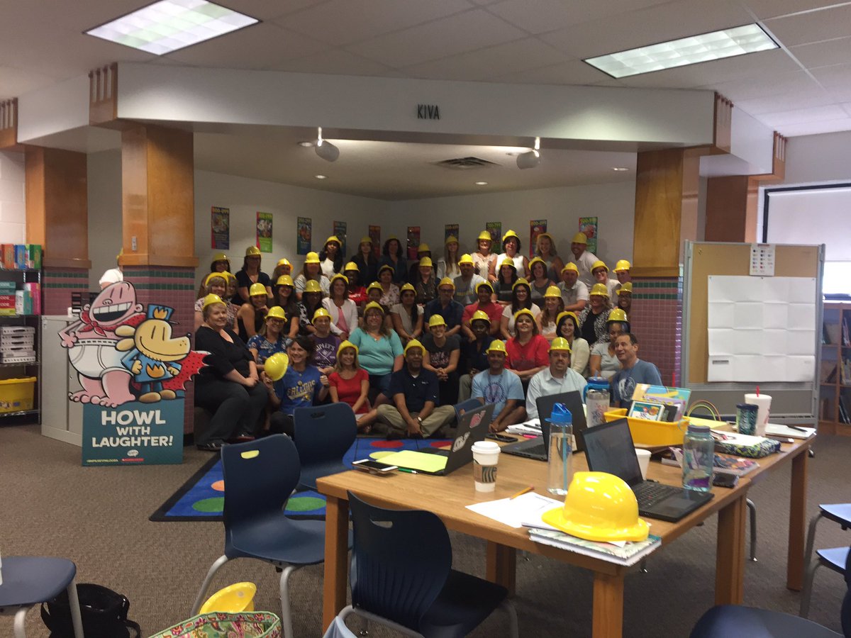 Hard hats on and ready to put in the work @JCPSAsstSuptES3 <a href="/JCPSKY/">JCPS</a>