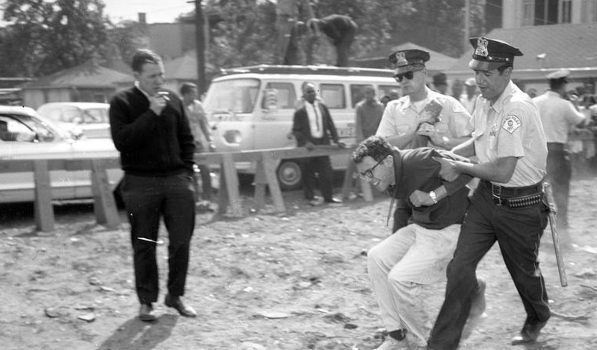 DaveDumanis's tweet photo. #TrumpIsAWhiteSupremacist and Bernie Sanders was fighting for civil rights before you were born. #Bernie2020 https://t.co/KRWJZVnRiM