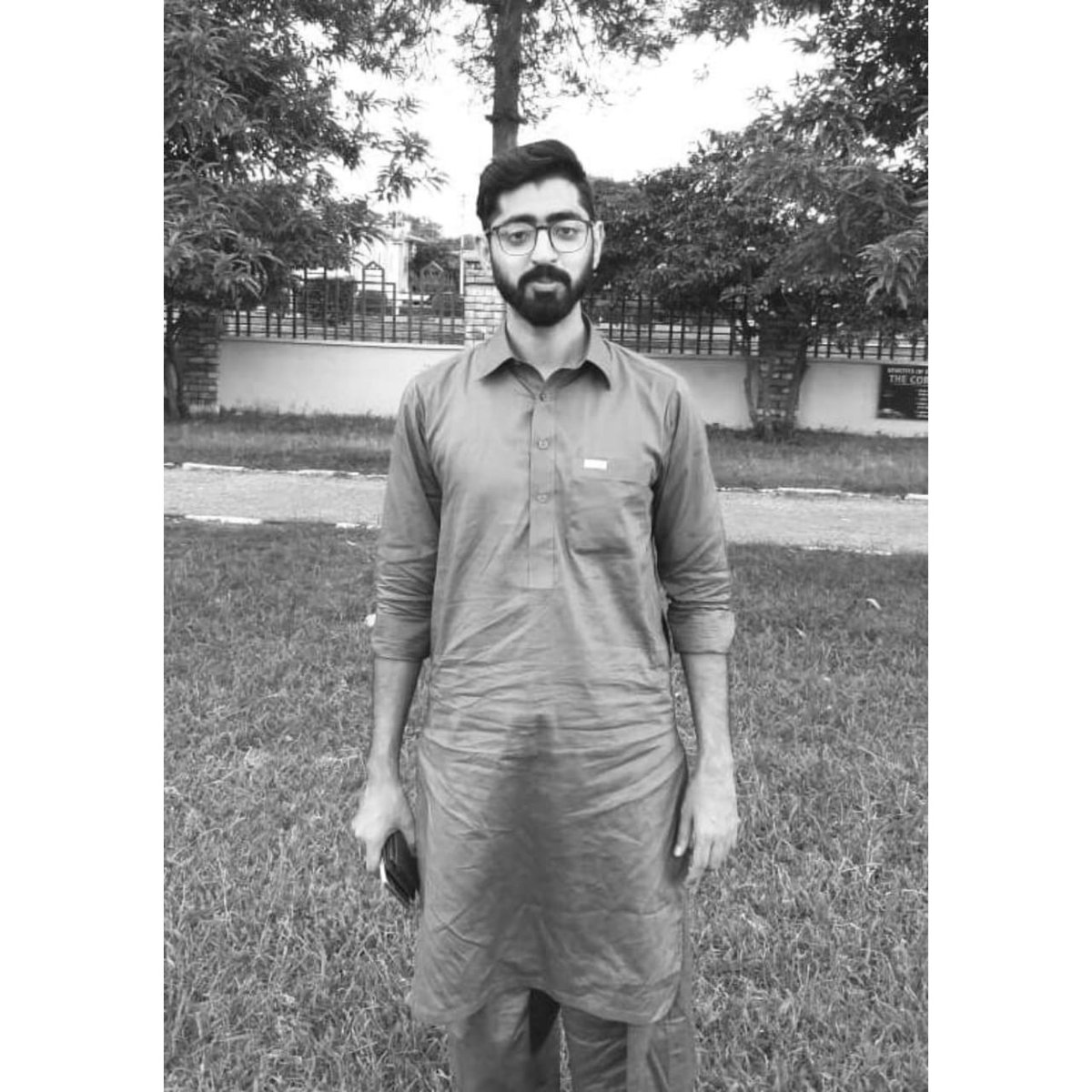lamebaelal's tweet photo. #NewProfilePic
#SendHate https://t.co/3i2LeeTUhh
