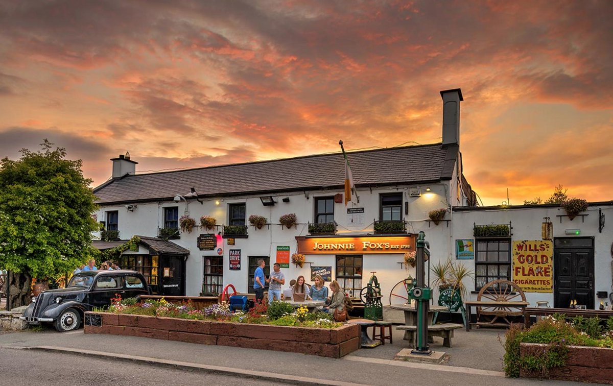 chairumglobal's tweet photo. #chairum now available in Ireland Highest Pub @johnniefoxspub1 situated in 'Glencullen' on top of the #Dublinmountains Est in #theyearoftheFrench in 1798 Johnnie Fox's is one of Ireland's oldest and most famous traditional Irish Pubs. https://t.co/vsTcmjAfjw