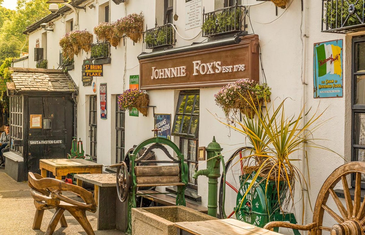 chairumglobal's tweet photo. #chairum now available in Ireland Highest Pub @johnniefoxspub1 situated in 'Glencullen' on top of the #Dublinmountains Est in #theyearoftheFrench in 1798 Johnnie Fox's is one of Ireland's oldest and most famous traditional Irish Pubs. https://t.co/vsTcmjAfjw