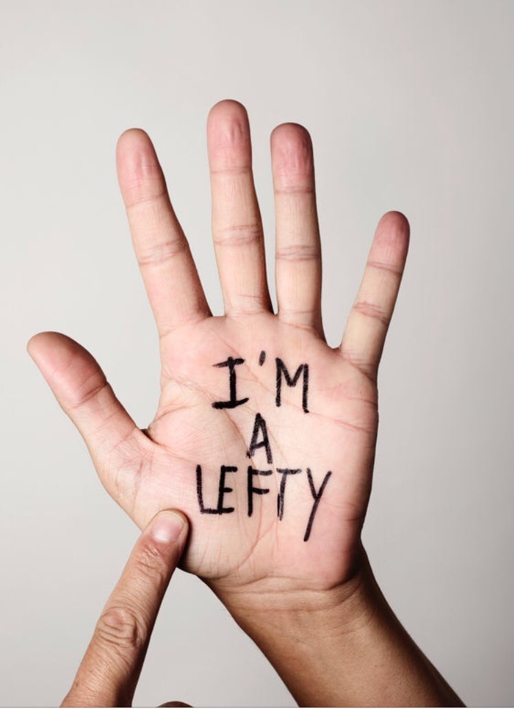 чешется левая рука ладонь. четыре пальца. Left hand right hand. ногти при полиартрите пальцев рук. тонкая ладонь.