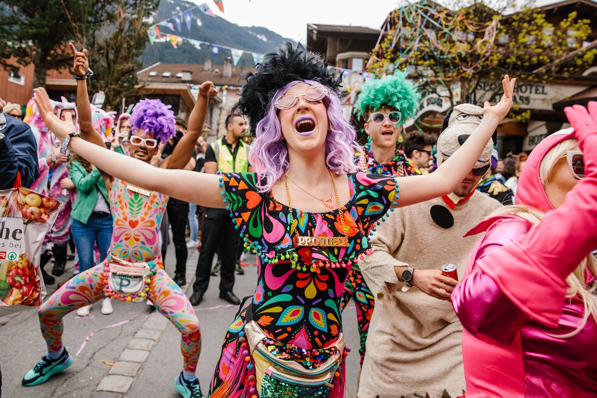 Snowbombing's tweet image. Europe’s largest outdoor fancy dress carnival takes place in the midst of the Mayrhofen madness! Our Tuesday night troops love all things creative, colourful and downright crazy - take part in the fun at SB20 🤪🌈