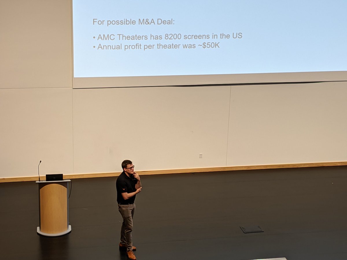 honsololam's tweet photo. My colleague Scott walking the @UTexasMBA students through a case interview during orientation #whymccombs #UTAustin https://t.co/5YKiW9HBIM