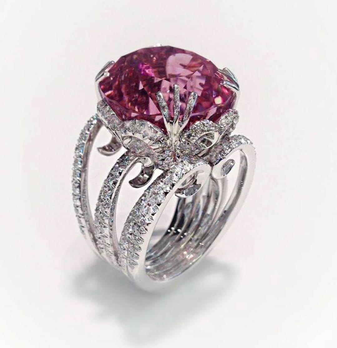 JesusFilemonCar's tweet photo. Make sure you #stayconcurrent with our #changes by #following us across all our #socialmedia found in the #links on our #website. Give Us A Call at # (210) 598-6772 today! #customdiamonds #engagementrings #weddingbands #SanAntonio78258 https://t.co/ahQaai9I01 https://t.co/CGq3n4gzpR