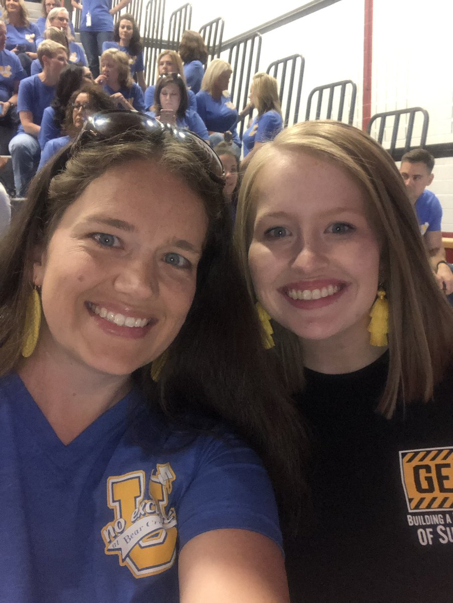 Found my niece @GESRottman at Convocation! She’s ready for her 1st year of teaching. ❤️ #WeAreGCISD #Back2GCISD