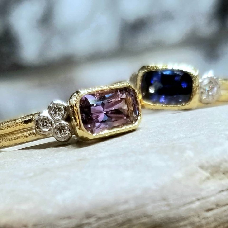 Ancient jewelry inspired shapes and textures are combined with modern cut spinel and sapphire.
#spinelring #jewelryadd #handcraftedjewelry #artisanmade #ancientinspiration #sapphirering #sapphireengagementring #NYNow #ooakjewelry #finejewelry