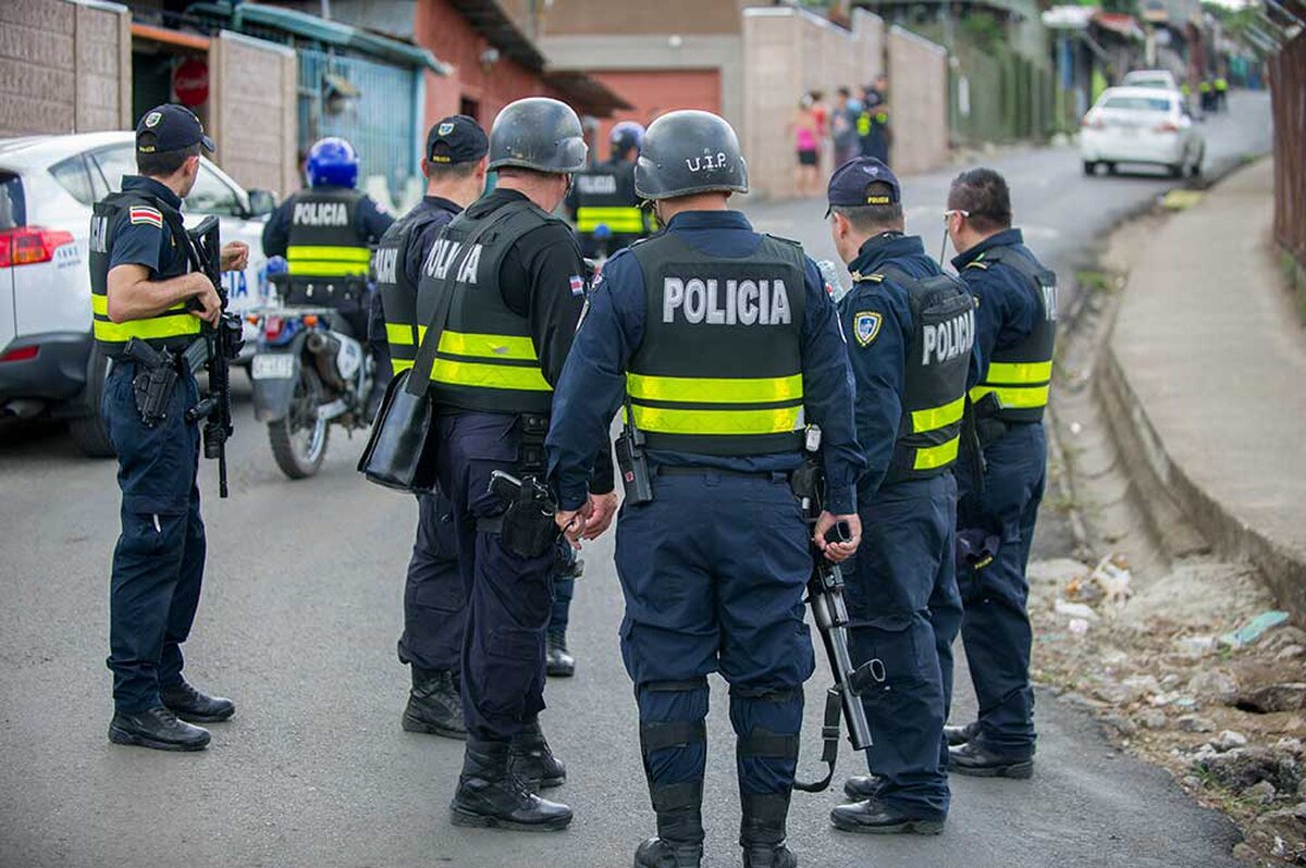 Líder de banda que intentó matar a policía es condenado a 20 años de prisión dlvr.it/RBBNbQ