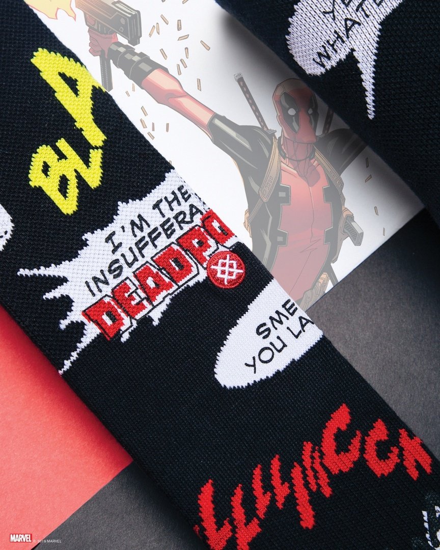 Stance_Chile's tweet photo. 💥El insufrible DeadPool ya llegó💥
#DeadpoolxStance viene más retorcida y sarcástica que nunca. Lleva tu mala actitud en tus pies con esta entretenida colección que puedes encontrar online y próximamente en @StreetmachineT
Cómprame: https://t.co/p7kvWBC2cp
#MarvelxStance https://t.co/x9j1yntD9r