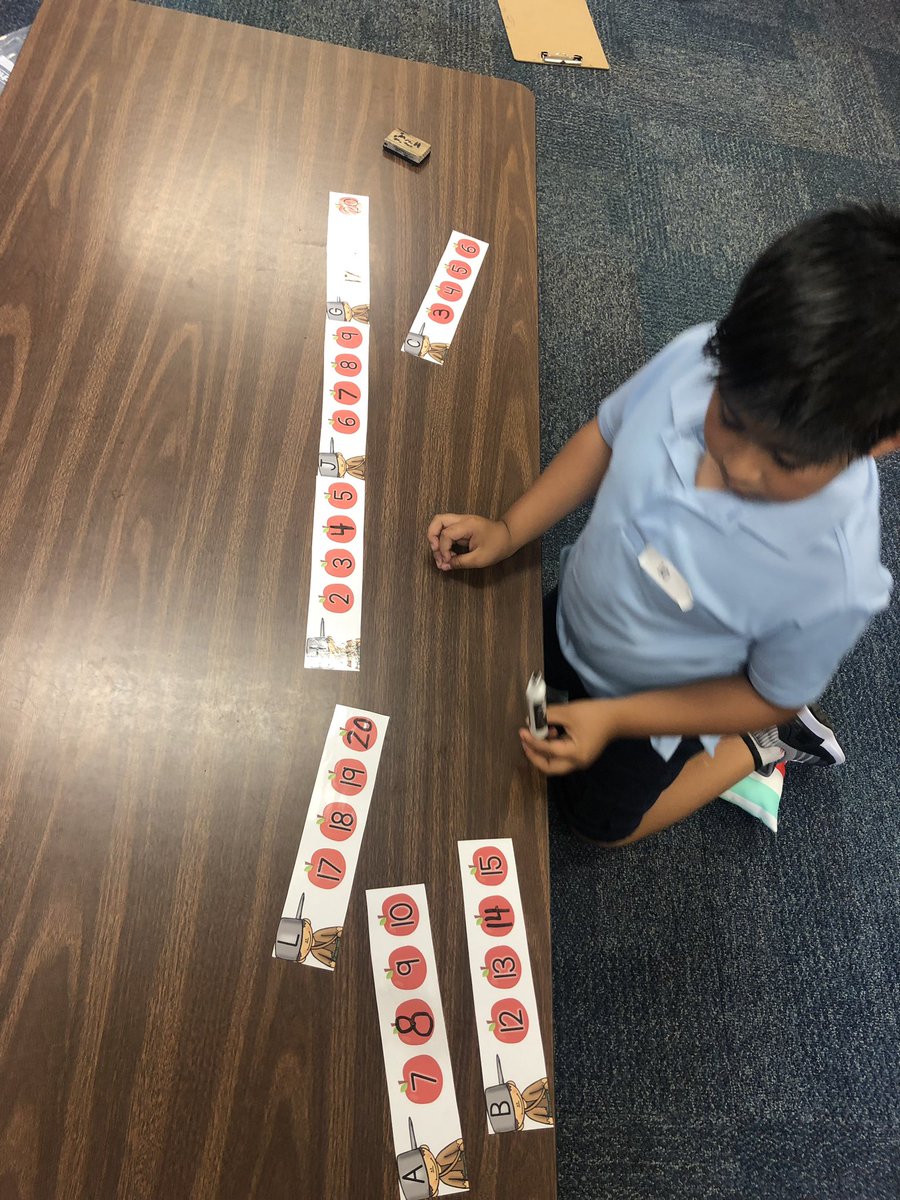 Today we practiced math centers with giant puzzles, math dominoes, and identifying missing numbers ❤️