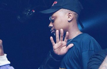 akhetiwe's tweet photo. @Primate_Erectus And mfs are out there commenting "love always win" andise sharp!! https://t.co/YORjyysiPi