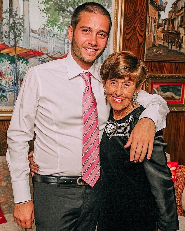 JoshFlagg1's tweet photo. 5 years ago today, the great Edith Flagg passed on. To celebrate her amazing life, I put up a special video to relive some of her best moments. I hope you enjoy taking this walk down memory lane with me. https://t.co/kJ8888f13N 
#edithflagg #longlivethequeen https://t.co/Ds6SHMxT5e