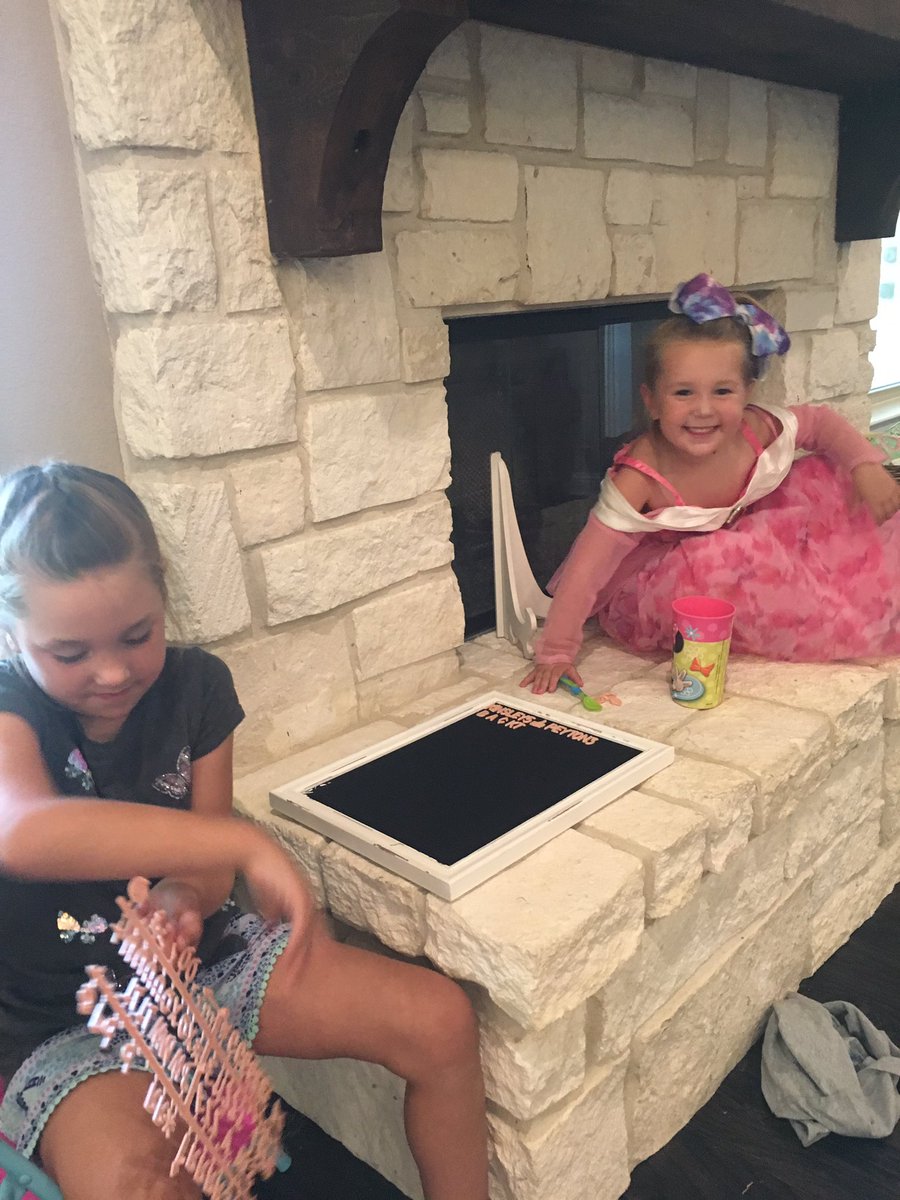 MrsCoachFields's tweet photo. This kiddo is so ready for kindergarten at @LMiller_Elem she already made her Back to School sign. #MISDProud https://t.co/uh5IJpChxe