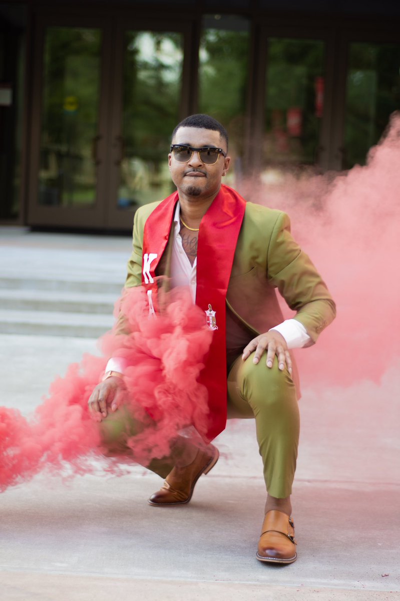 medflixszn's tweet photo. Open my lens on my guy @DebonairK_  for his graduation! Congratulations brodie it’s yo time now! #MedronVision #IShootDopeShit  #LUAlumni #KappaAlphaPsi #Nupe #WTYGrads #GradSZN https://t.co/cPPHYcQ3y7