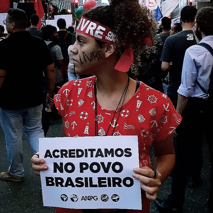 KathleenKemelly's tweet photo. #protestorj #EleNao #ForaBolsonaro #LulaLivre https://t.co/jhUcrv124t