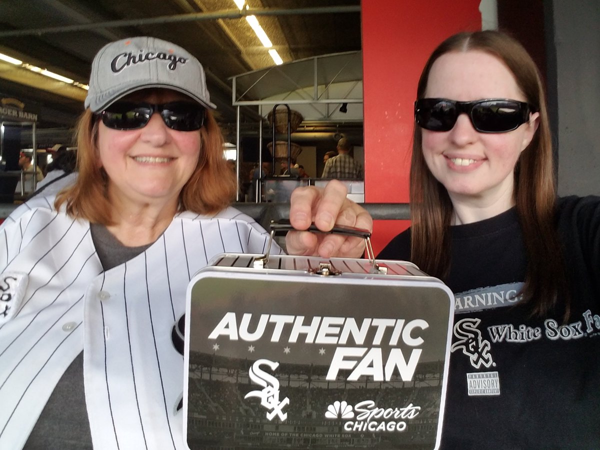monkees96's tweet photo. Well, onto Game 2! Super Nova on the hill to take on the 'Stros! Hey, what should we put in our #AuthenticFan lunchbox while we for more #WhiteSox excitement? #SoxGameDay #StillStreaking #StickTalk #NextSox #JustStartBelievin #TrustTheProspects #CountdownTo900 https://t.co/5qaWOy2biQ