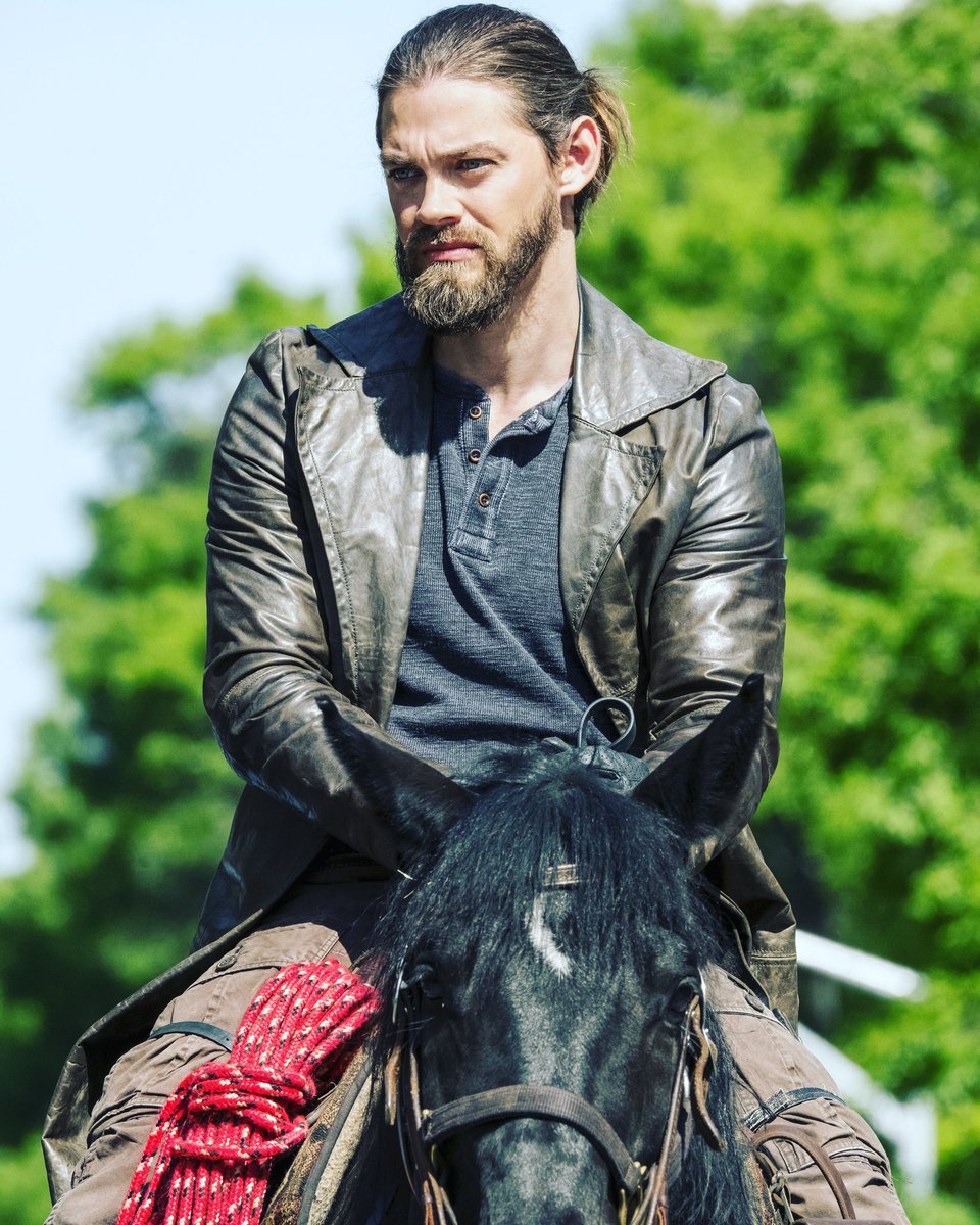 TWDUniverse__'s tweet photo. #TBT #jesus #twd9 @justanactor
📷 Van Redin/AMC #TWD #TWDS10 #TWD10 #TheWalkingDead #TWDFamily #FearTWD #FTWD #FTWDS5 #TalkingDead #TWDRewards #fearfamily #FTWDFamily @WalkingDead_AMC https://t.co/1Yy4YjdZS8