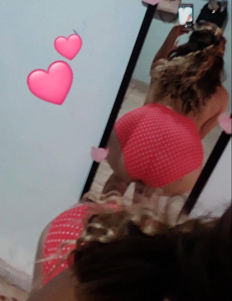 RBlanxx's tweet photo. Alguien gusta..??? 🤭 https://t.co/JacPvTCD8S