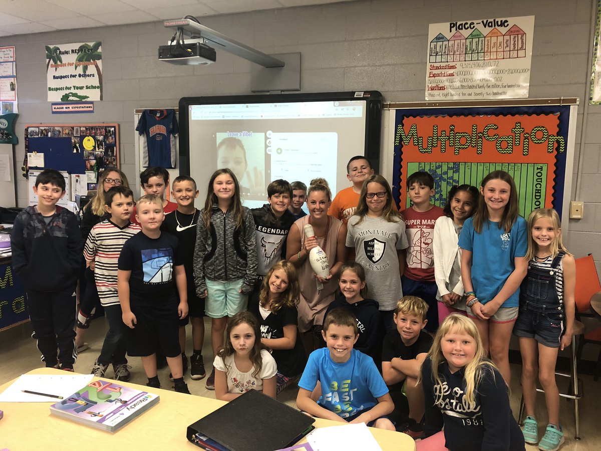 DTRmomof3's tweet photo. Celebrating with 4th grade teacher Megan Graves as today she was awarded the Bold Move trophy for stepping up and trying FlipGrid in her classroom!   Way to try something new!  #BCSRocks #MVESKnights https://t.co/XbV55MNuEs