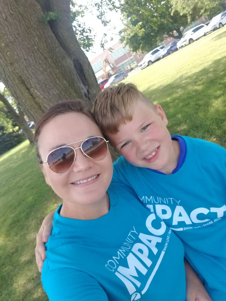 angelaperrywi's tweet photo. Such a great morning with my son volunteering and feeding our community!! #serveweek #communityimpact #makeithappen2019 https://t.co/z5eIj8JObk