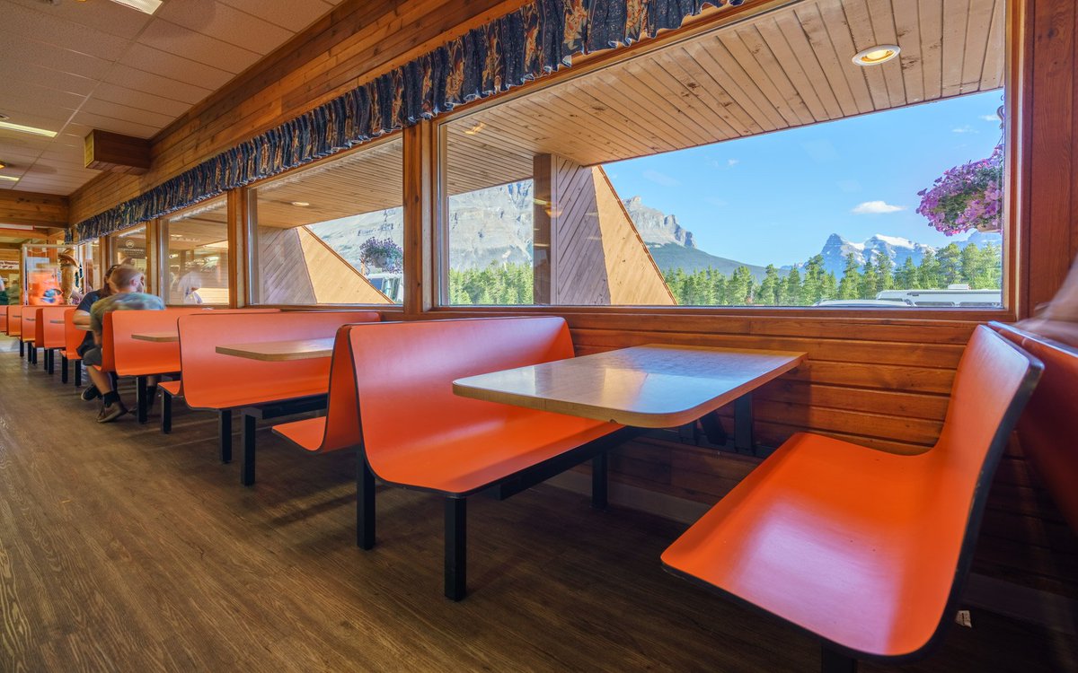 CrossingResrt's tweet photo. Take the family on a gorgeous vacation to The Crossing Resort! Enjoy laughs, stories, & endless family fun. Book your next adventure today!
View our specials: https://t.co/1kaa2O9h1s
#ExperienceBanff #ExploreBanff #BanfNationalPark #TheRockyMountains #Jasper #IceFieldsParkway https://t.co/C8hhVyncku