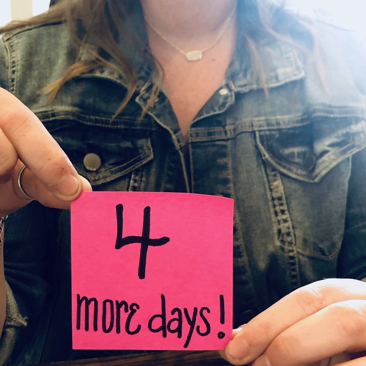 2818Place's tweet photo. Only 4 more DAYS until move in day!! We can't wait to meet our new residents! Make sure you received an email as to what time you are able to come pick up your keys!! https://t.co/LSAj5sUTln