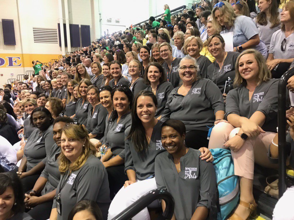 kanteach's tweet photo. Vision 2020 - Can You See It? #OneTeamOneMissionOneRockHill @RockHillSchools https://t.co/SO3DZhBjsf