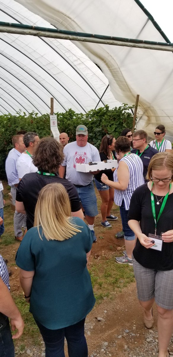 Truroagromart's tweet photo. It was a beautiful day to tour the valley, Sarsfield Orchard, and Dykeview Farms with @agromartgroup! #HowNSAgs https://t.co/6rgt8KgQ5L