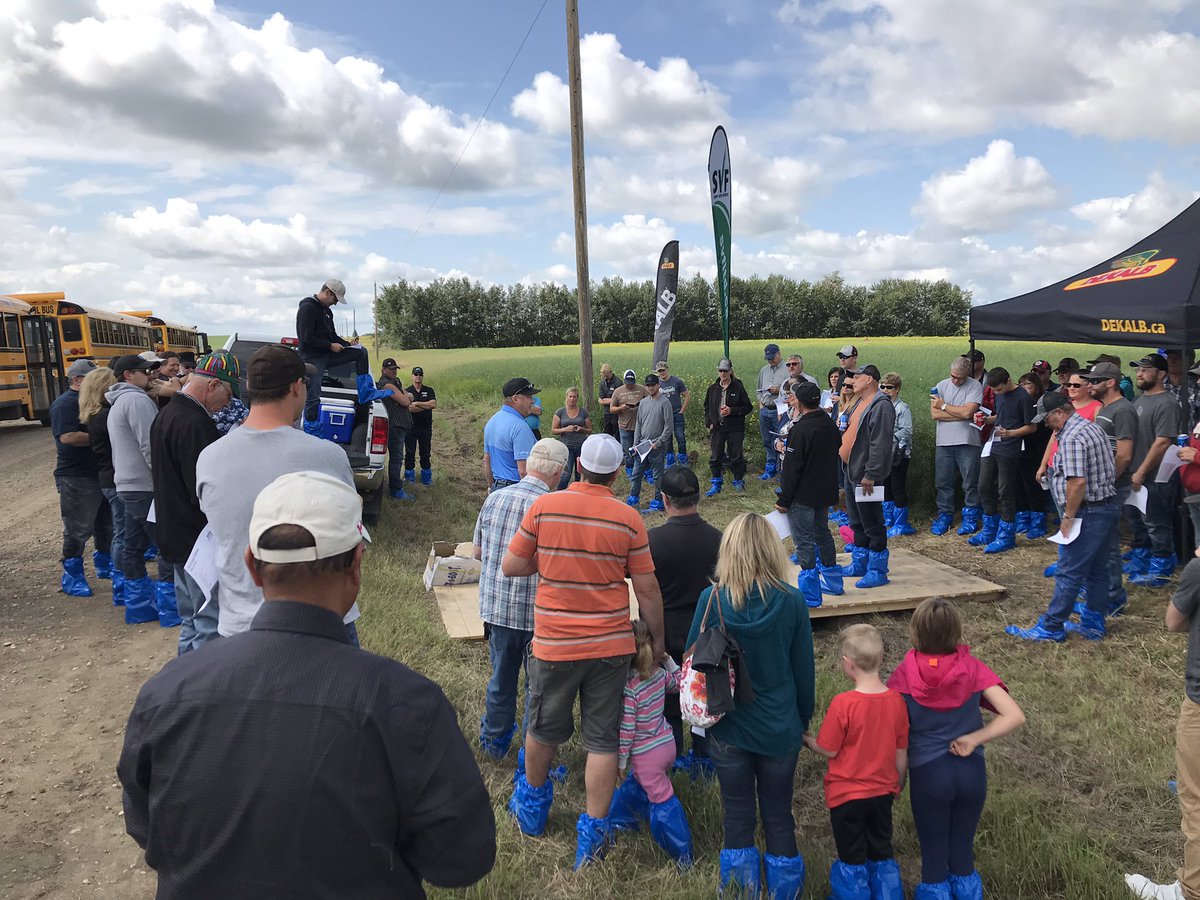 A great turnout today for @SVFltd Crop Tour! Who’s going to win the Yield Contest? #BigPrizes @WinFieldCanada @bari_khaled