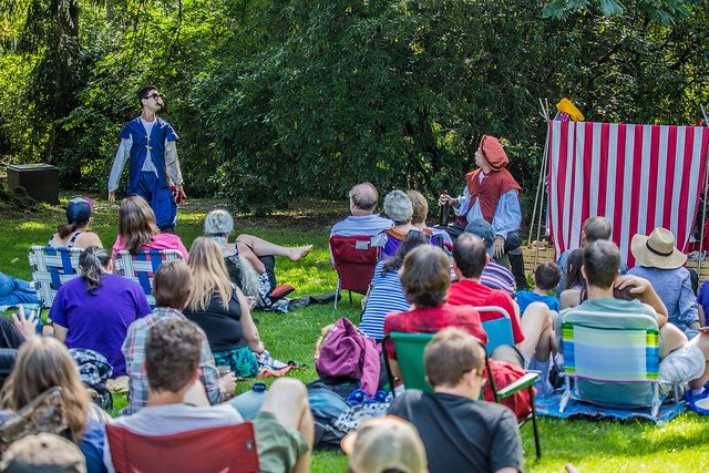 Green_Stage's tweet photo. It's the last day of our summer season and we have a QUADRUPLE FEATURE today at Volunteer Park: Backyard Bard Merry Wives of Windsor at 1pm, BYB Measure for Measure at 2, Henry IV, part 2 at 4, and The Taming of the Shrew at 7. Go see four plays! https://t.co/XMuR876roh