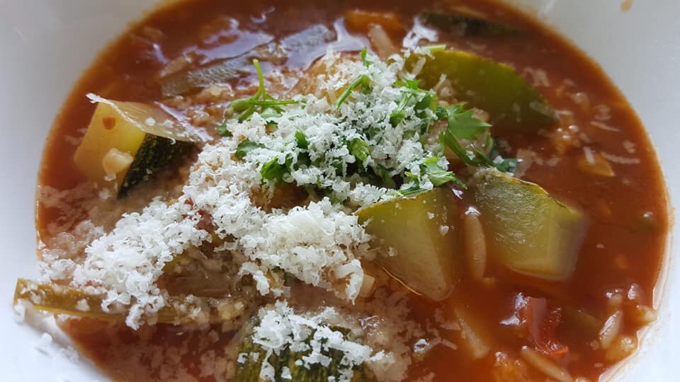 triangle_garden's tweet photo. We have been using our harvest to make some scrumptious soups over the last couple of weeks at #GrowingHealth Inspired by a more Mediterranean minestrone style soup using lentils or noodles, and this week's blended courgette and potato soup. #Hitchin #healthyeating #horttherapy https://t.co/KbEBAlwk2c