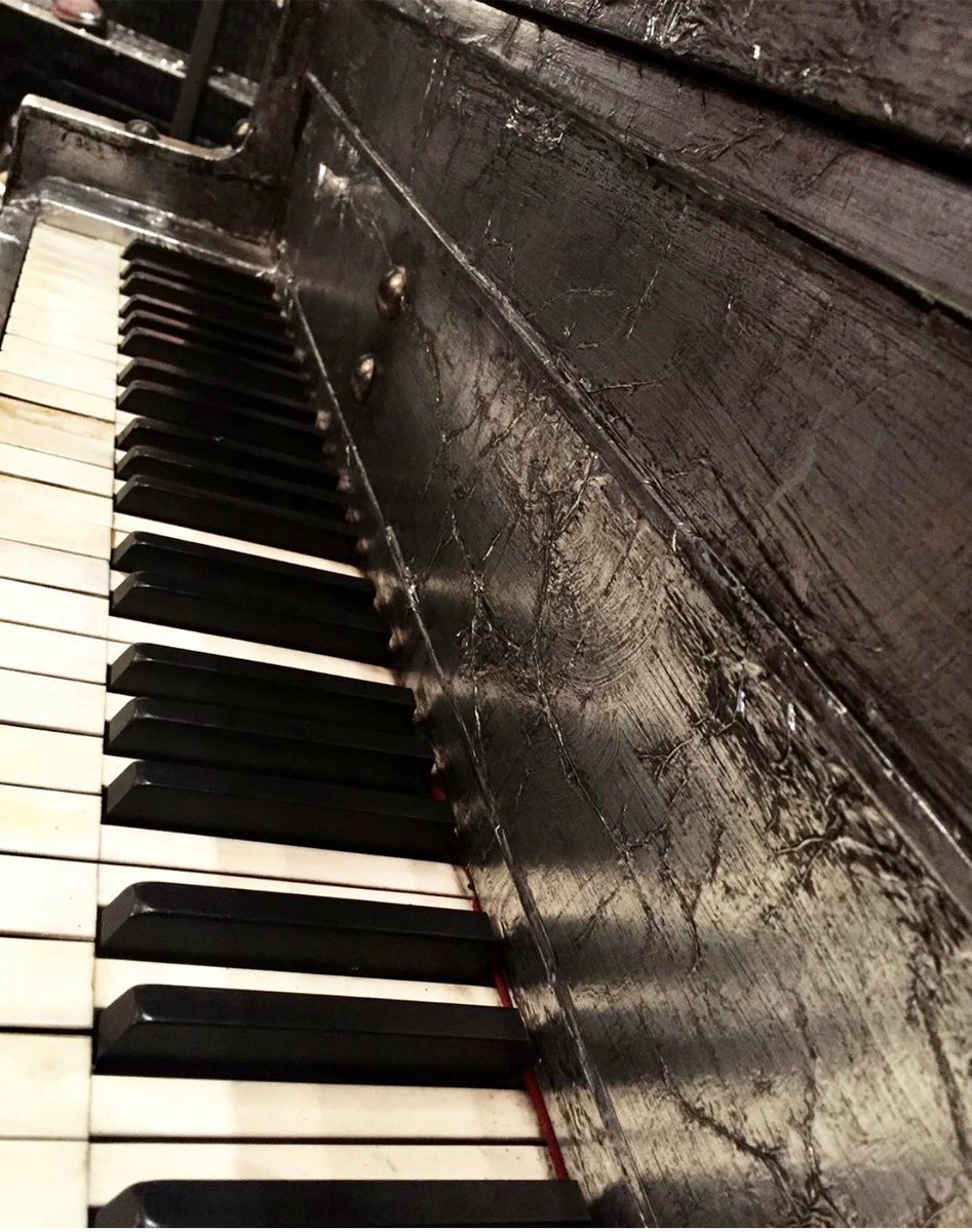 HGcomposer's tweet photo. A simple melody can change your way of thinking. 🎶 #music #simplemelody #musiccanheal #thejoyofmusic #composerlife #musicproducer #songwriter #popmusic #hiphopmusic #dancemusic #housemusic #chicago #lasvegas #california #europe #usa https://t.co/ksvac4LHq7