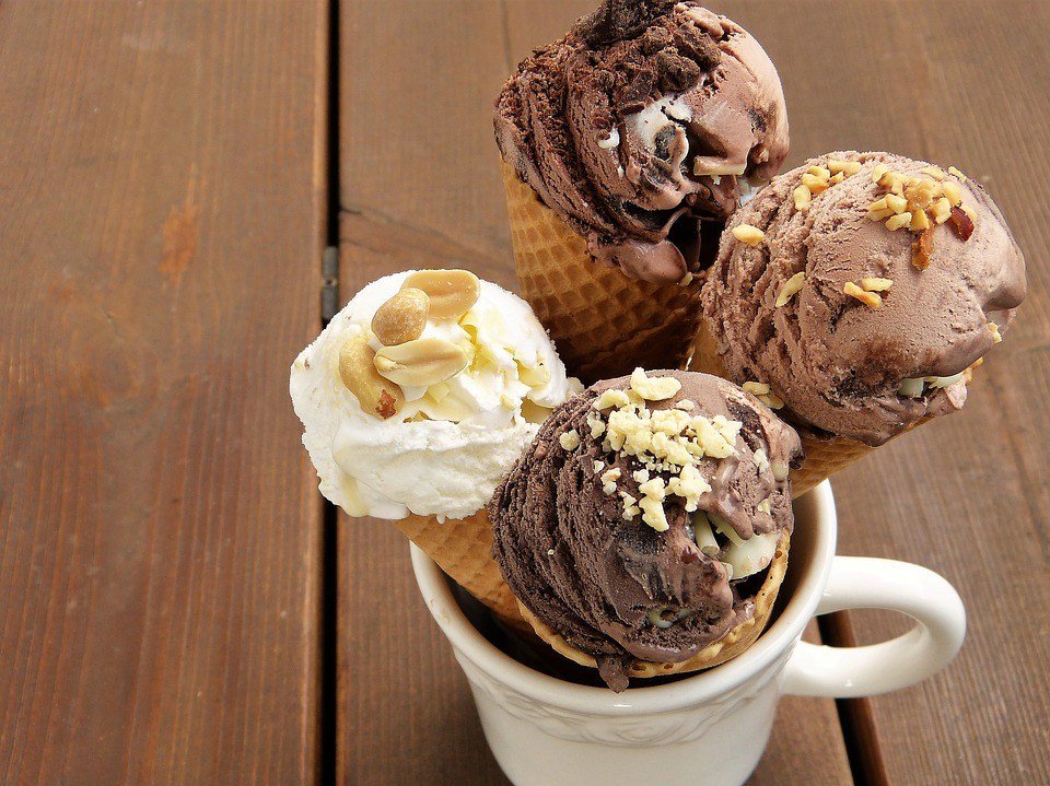 AttractionsinTO's tweet photo. Best Ice Cream in Toronto https://t.co/11OIkY088w https://t.co/lnI8PL4BJB