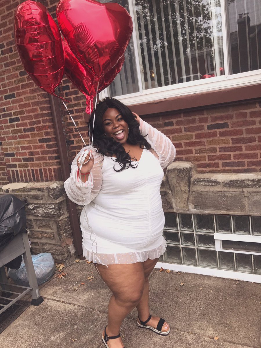 tiffianagrande's tweet photo. finna get crunk eye brows on DELETE tha fuck! 🥳 #22 #tiffday https://t.co/ZVk3WEWM2b
