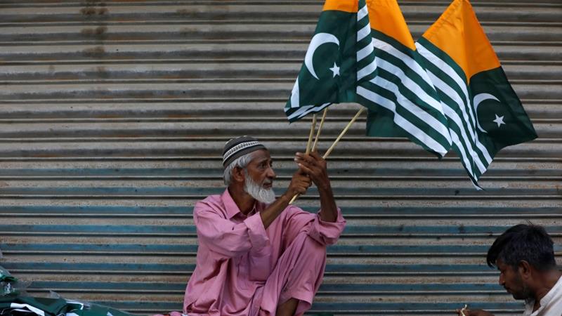 EB4IDO6XUAUrGXY?format=jpg&name=900x900