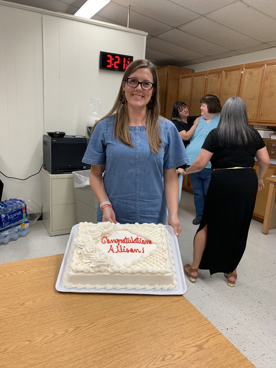 Rosie Fluegel tweet media