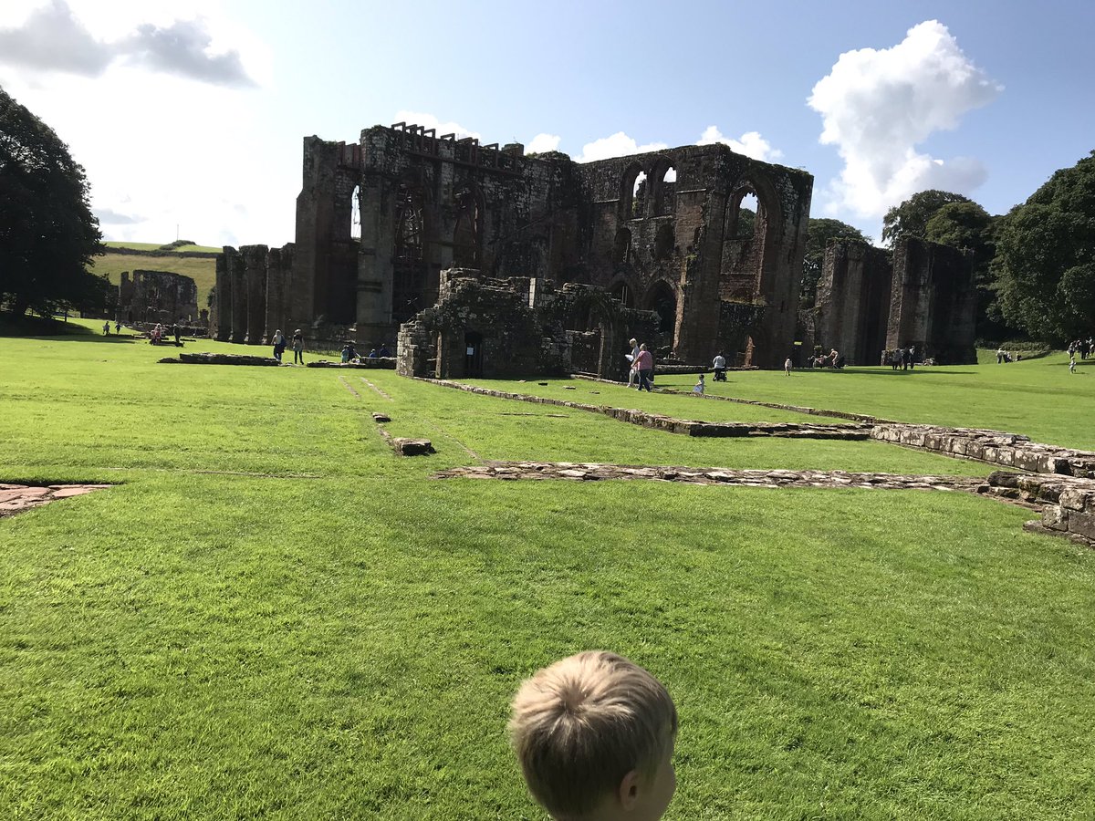 Story Walks at #furnessabbey @EnglishHeritage today great fun for local families and good idea @Cumblibraries #barrowarchives over 100 visitors #theplacetobe