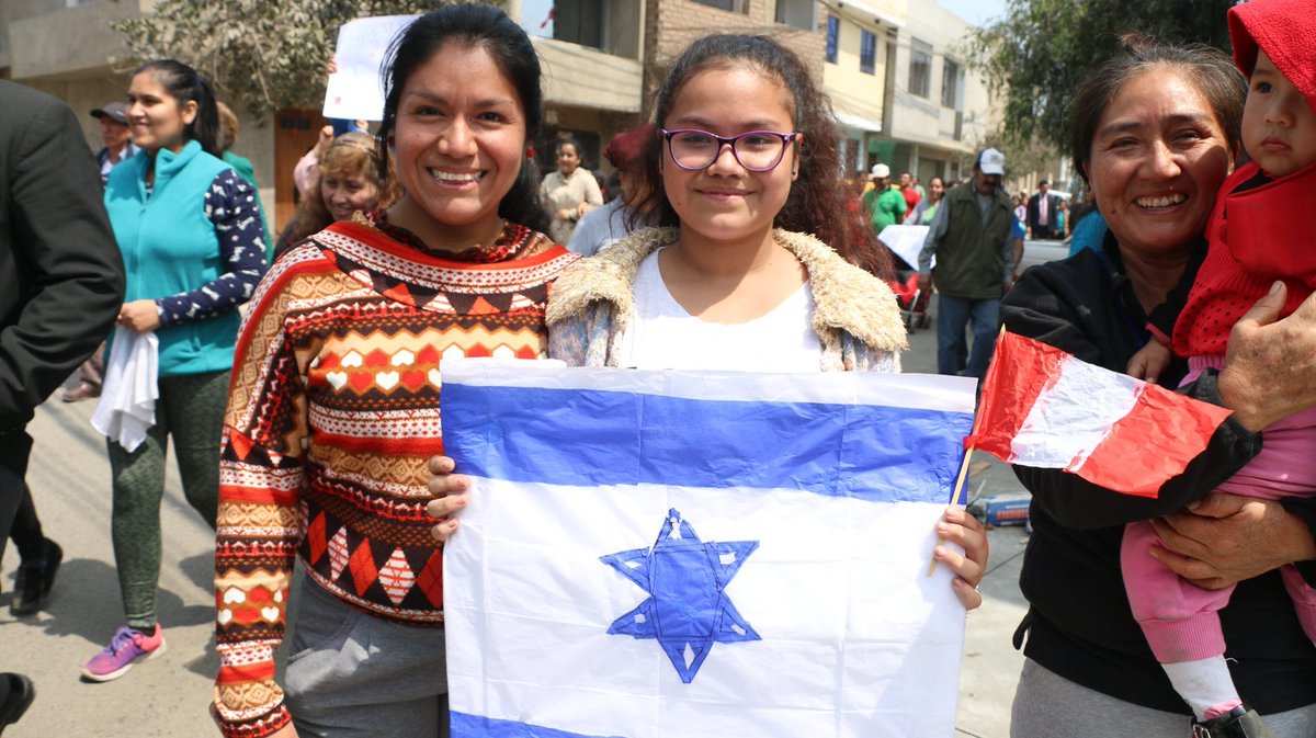 Esta mañana nuestro alcalde Álex Gonzáles recibió al embajador de #Israel , Asaf Ichilevich <a href="/a_ichil/">Asaf Ichilevich</a> , en el marco de una visita protocolar para extender una alianza de cooperación con el distrito.
#SJLAvanza #OrgullosoSJL #SJL