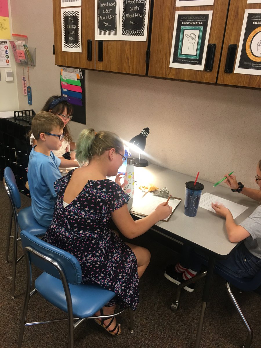 AlanaStothert's tweet photo. A lot of teamwork and collaboration happening today in #megaroom! #5thgrade #teamteaching #teachup @MontclairElem @Mrs_Lausten #teachmates @MPSElemEd @MillardPS https://t.co/UY4WPru0rk