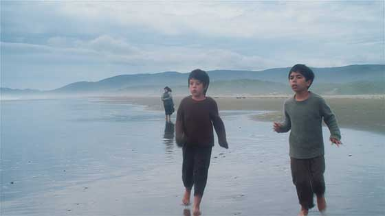 No pierdas la oportunidad de ver "Y de Pronto el Amanecer" ahora a la venta y en DVD en #TiendaNacional (Merced 369) #KindofBlue (Merced 323) #Petersen (Huérfanos 703). #GranPrixdeMontreal #MejorPelículaChilena2018 #PremioMusicaPulsar y muchos otros <a href="/ana_josefa/">anajosefasilva.cl</a> <a href="/JulioJung_actor/">Julio Jung</a>