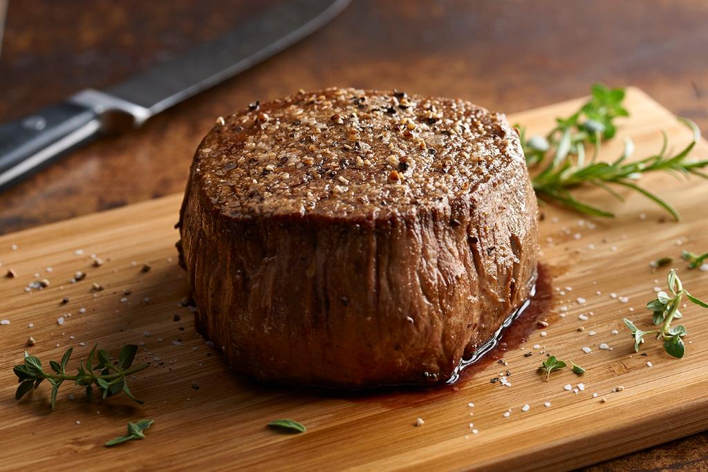 BrennersSteak's tweet photo. On #NationalFiletDay, we invite you to tend to your appetite and enjoy this tender 8oz. filet tonight.
#houstondining #houstonsbeststeak #houstonfoodie https://t.co/bJxQSr1c4L